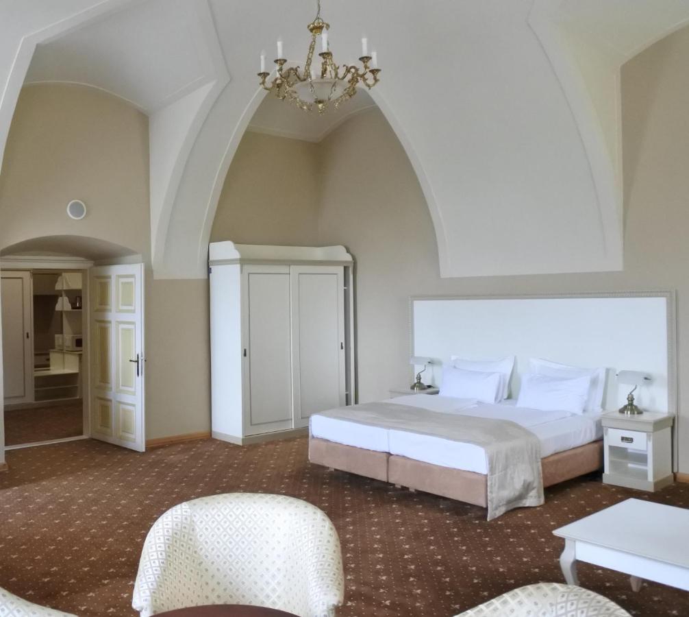 Hotel Gino Park Palace Považská Bystrica Dış mekan fotoğraf