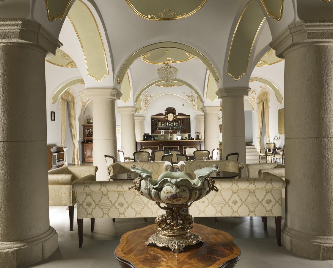 Hotel Gino Park Palace Považská Bystrica Dış mekan fotoğraf